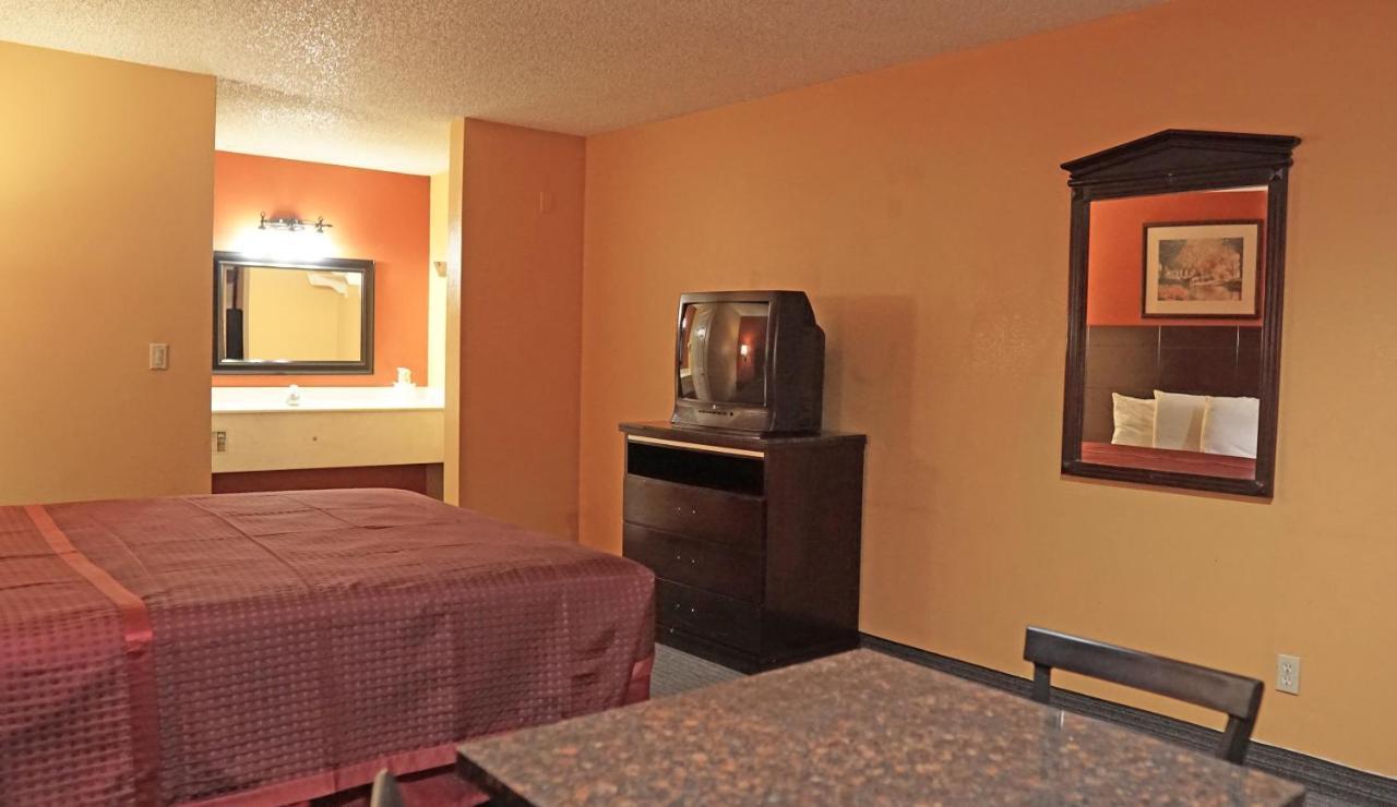 Travel Plaza Inn Compton ภายนอก รูปภาพ