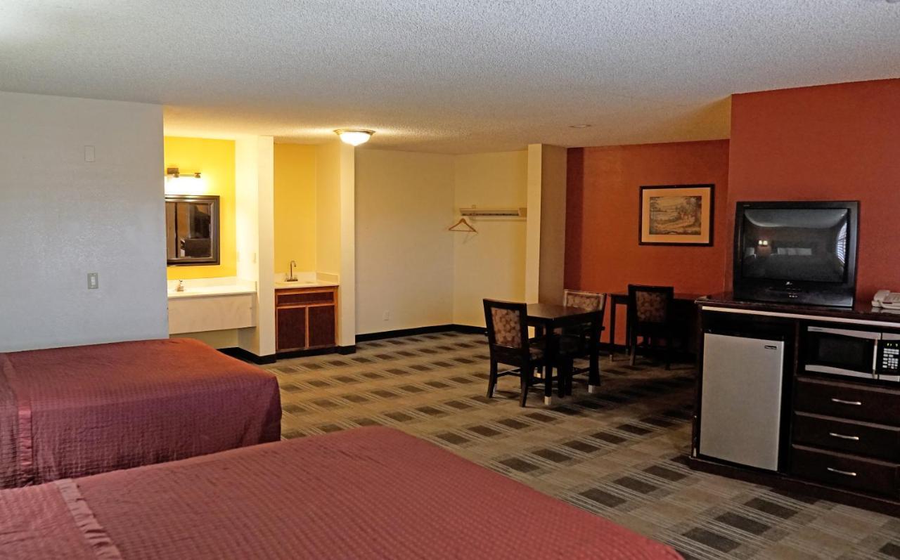 Travel Plaza Inn Compton ภายนอก รูปภาพ