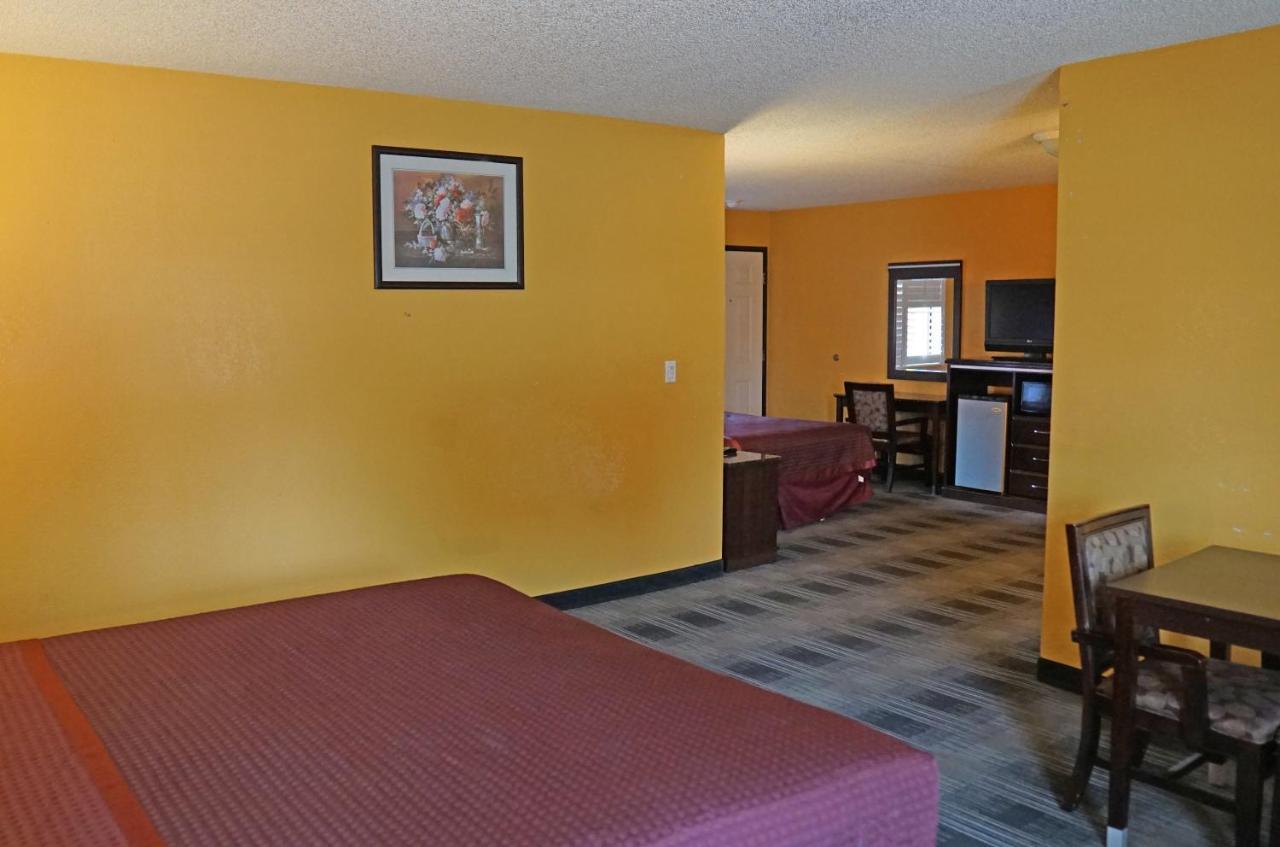 Travel Plaza Inn Compton ภายนอก รูปภาพ